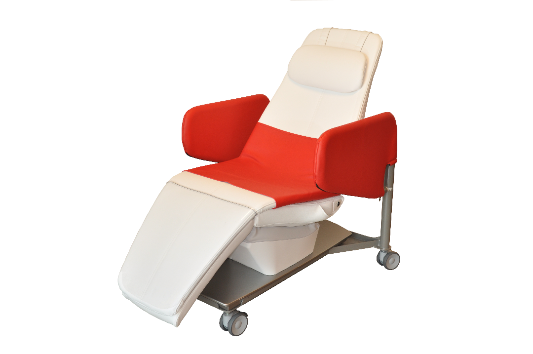 Arjo fully-Automated Wellness Nordic Relax Chair with 3 Programs - Senior.com Therapeutic Chairs